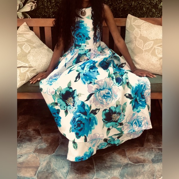 FLORAL HALTER BALL GOWN - Picture 4 of 4